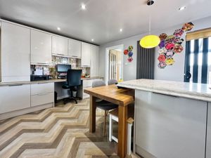 Kitchen/Diner/Office Space- click for photo gallery